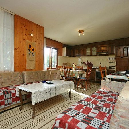 Apartments By The Sea Zivogosce - Mala Duba, Makarska - 2603 Igrane Room photo